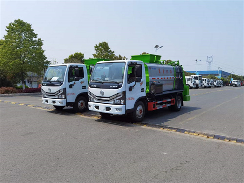 東風(fēng)餐廚垃圾車鏈條式提升機則可掛載120/240L標準塑料垃圾桶讓垃圾投放更加方便快捷